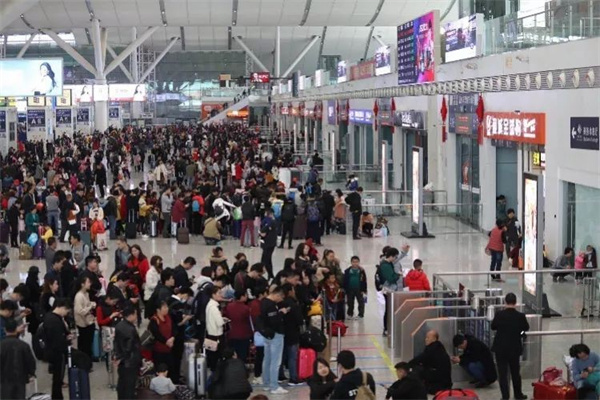 深圳海关发现一旅客带101管孕妇血液样本出境