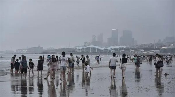 北方沿海城市成“顶流”