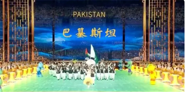 全场欢呼震惊了巴基斯坦选手