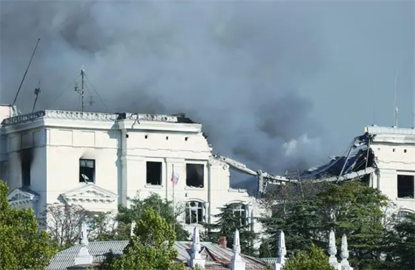 俄黑海舰队总部大楼被炸伤亡成谜