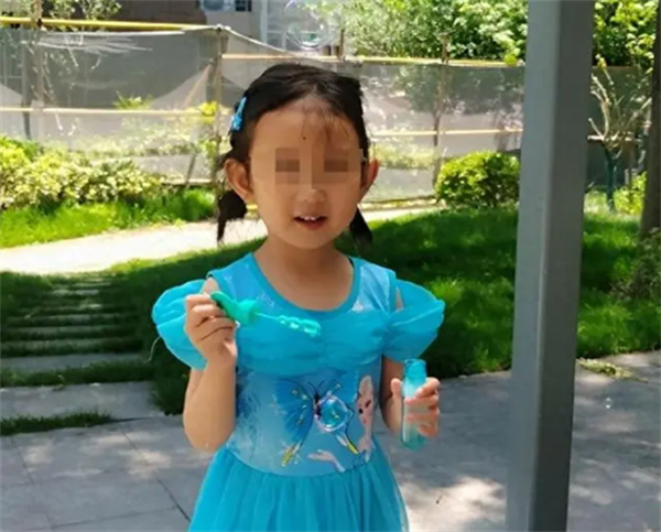 上海4岁女童海滩走失已超40小时