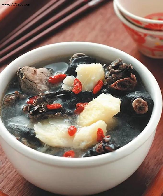 冬季去燥，广州老妈子的10种靓汤配方，暖身又滋补