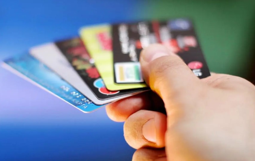 什么行为会影响银行卡的刷卡额度